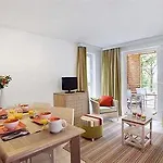 Apart-hotel Pierre & Le Domaine Du Bois De La Gree