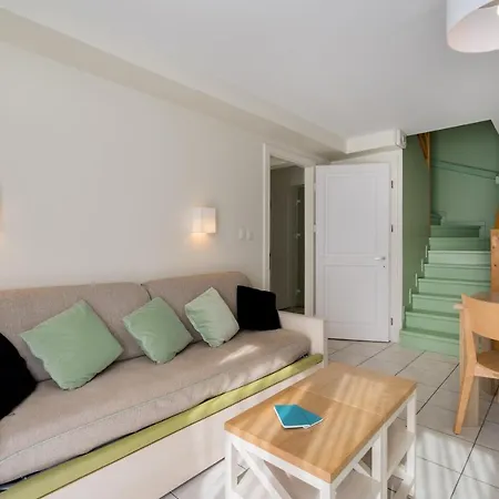 Aparthotel Pierre & Le Domaine Du Bois De La Gree 3*