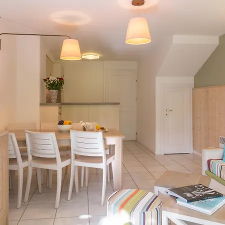 Pierre & Le Domaine Du Bois De La Gree Hotel apartamentowy 3*