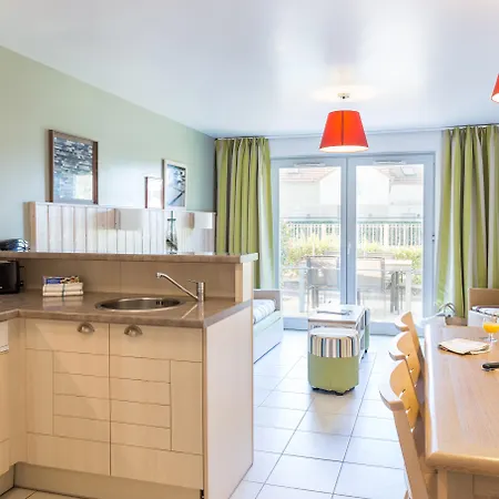 Pierre & Le Domaine Du Bois De La Gree Hotel apartamentowy