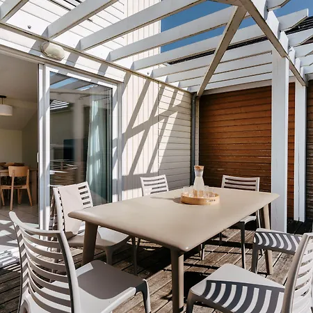 Pierre & Le Domaine Du Bois De La Gree Aparthotel 3*