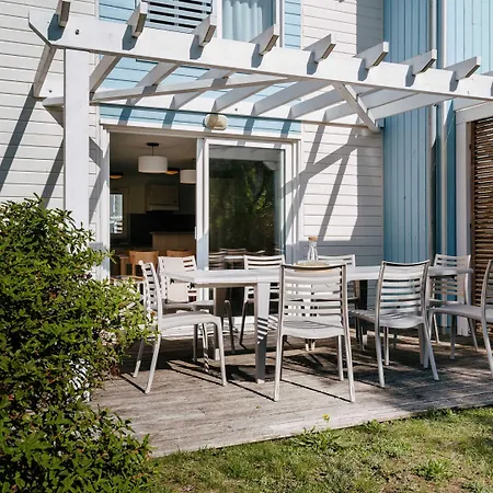 Pierre & Le Domaine Du Bois De La Gree Aparthotel 3*