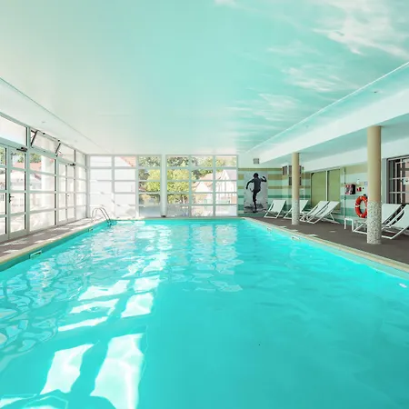 Aparthotel Pierre & Le Domaine Du Bois De La Gree 3*