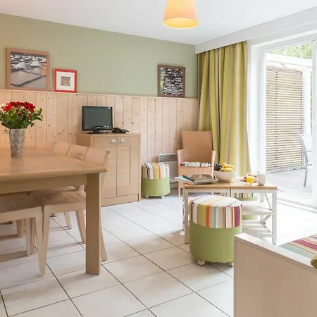Pierre & Le Domaine Du Bois De La Gree Hotel apartamentowy 3*