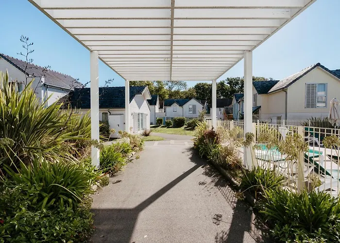 Pierre & Le Domaine Du Bois De La Gree Aparthotel 3*