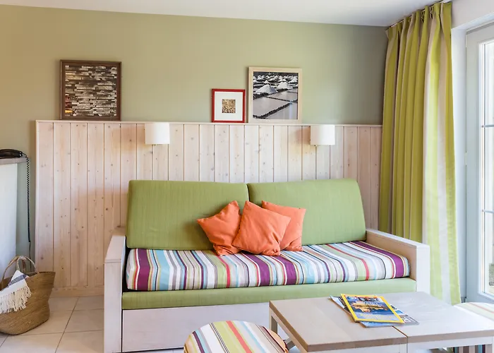 Aparthotel Pierre & Le Domaine Du Bois De La Gree 3*