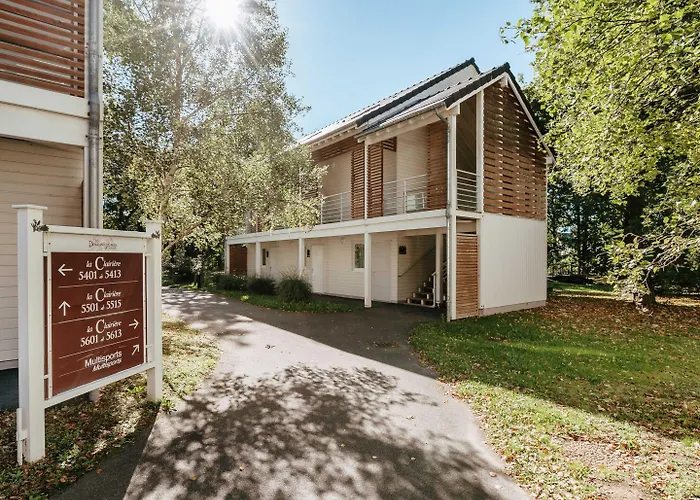 Aparthotel Pierre & Le Domaine Du Bois De La Gree 3*